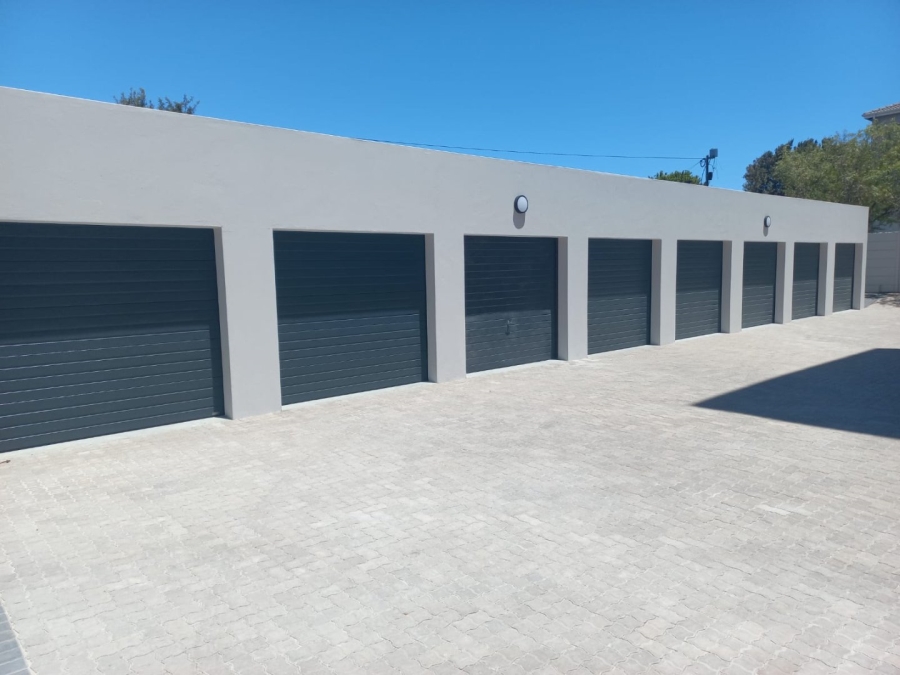 1 Bedroom Property for Sale in Table View Western Cape